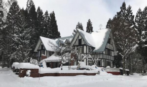 36 Degrees North, Lodge Hakuba